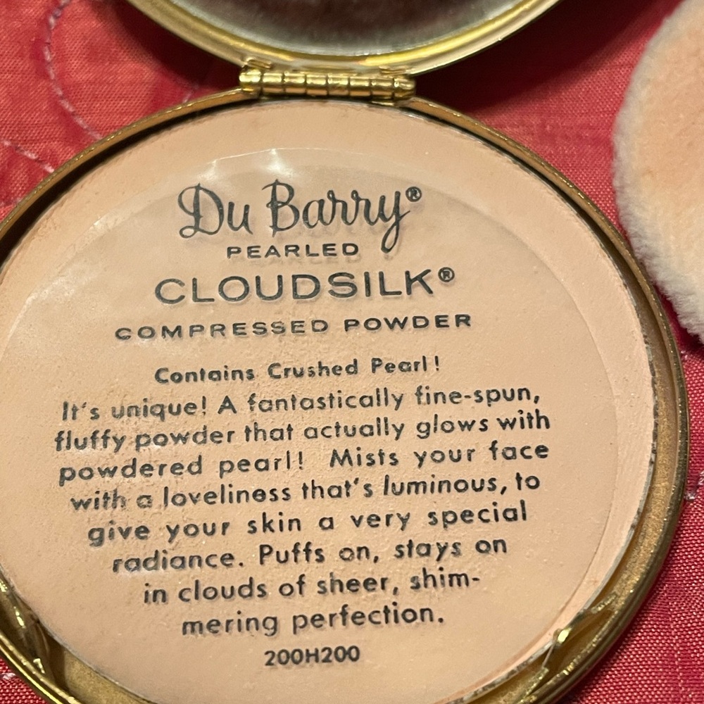 Vintage Dubarry makeup Gift set Gold Compact and Lipstick Set Never used - Picture 6 of 14